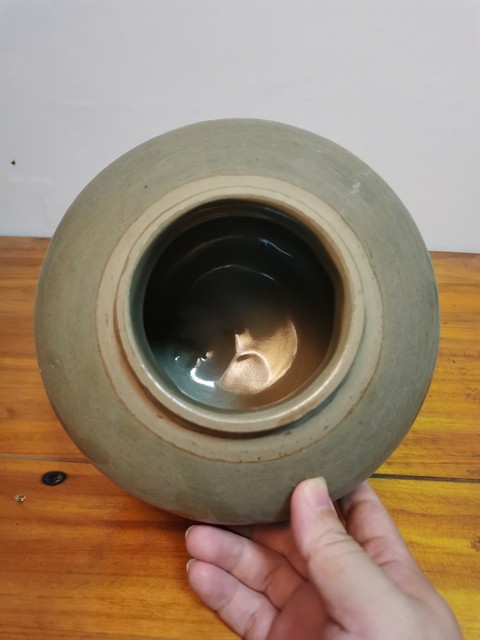 古玩陶瓷元明龍泉青瓷罐拍賣,當前價格180元