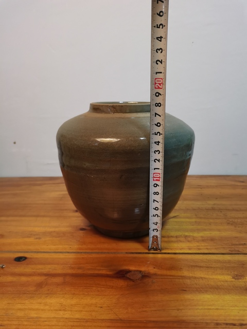 古玩陶瓷元明龍泉青瓷罐拍賣,當前價格180元