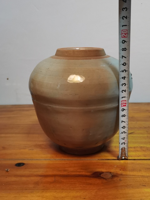 古玩陶瓷元明時期龍泉青瓷罐拍賣,當前價格190元