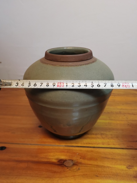 古玩陶瓷元明時期龍泉青瓷罐拍賣,當前價格180元