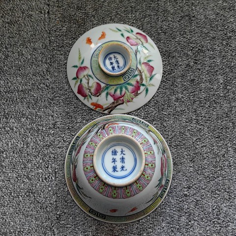 古玩陶瓷粉彩福壽紋蓋碗真品鑒賞圖