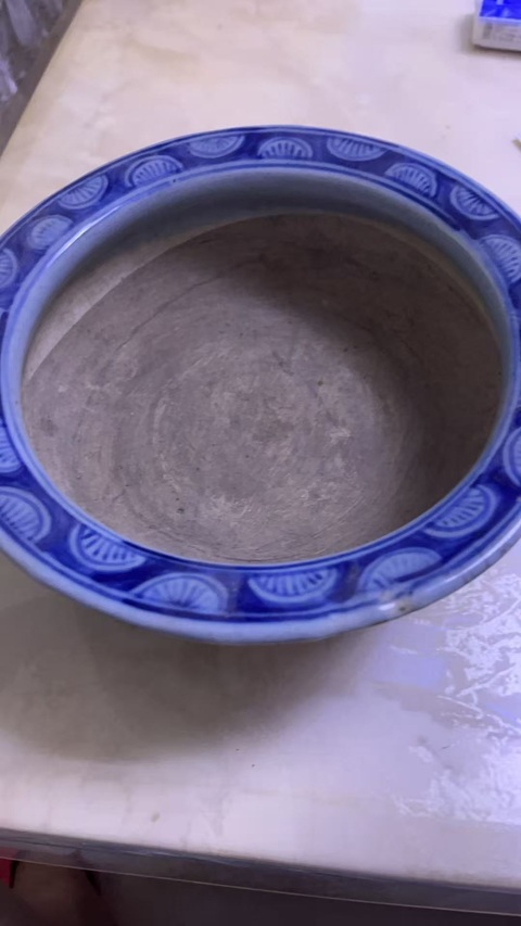 古玩陶瓷山水紋青花香爐真品鑒賞圖