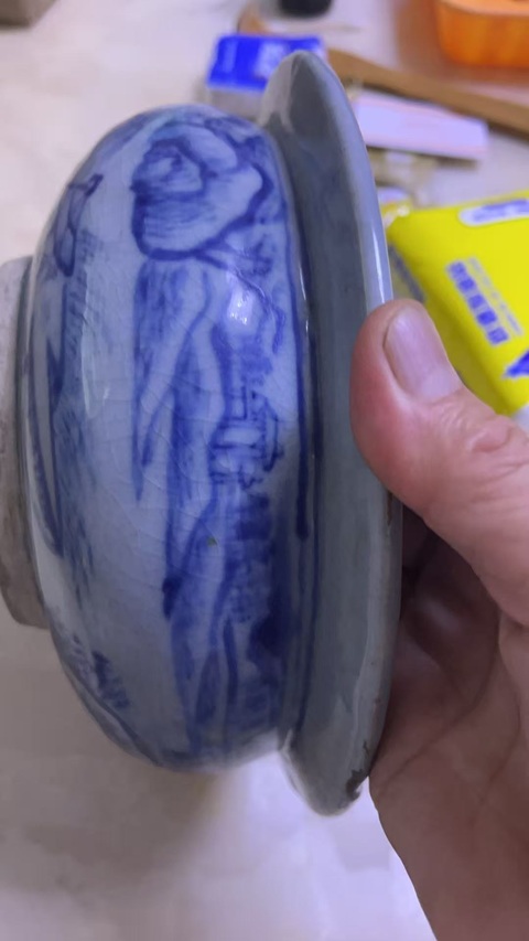 古玩陶瓷山水紋青花香爐真品鑒賞圖