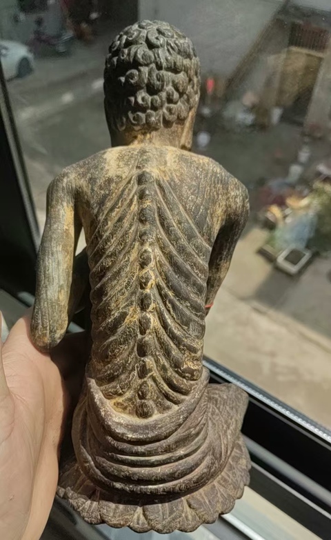古玩雜項(xiàng)木雕佛像真品鑒賞圖