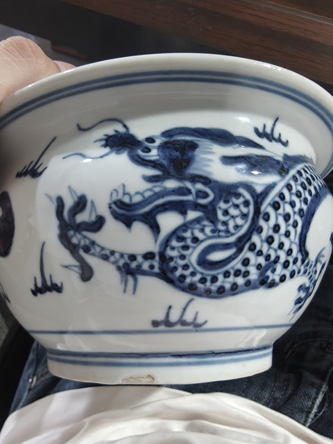 古玩陶瓷龍紋青花香爐真品鑒賞圖