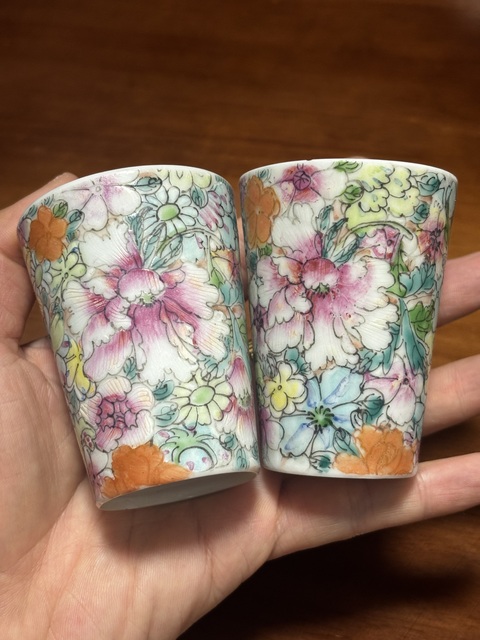 古玩陶瓷粉彩百花紋杯一對真品鑒賞圖