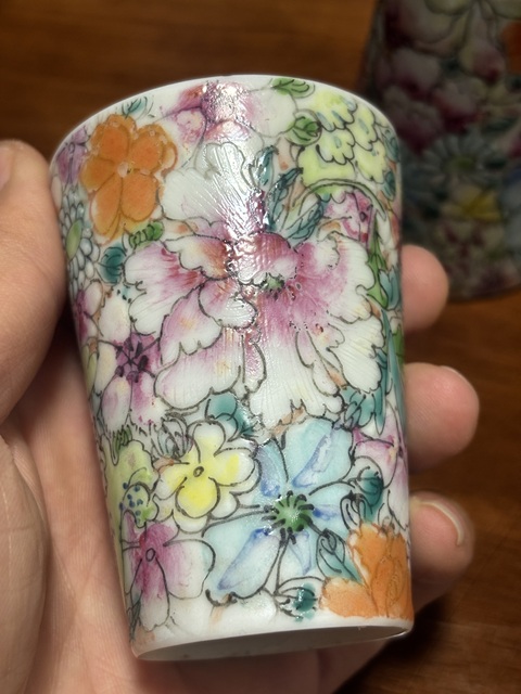 古玩陶瓷粉彩百花紋杯一對真品鑒賞圖