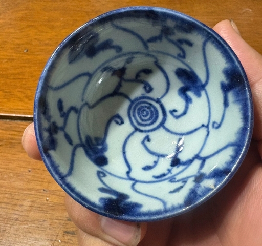 古玩陶瓷如意靈芝紋青花杯真品鑒賞圖