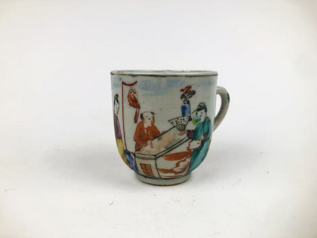 古玩陶瓷清乾隆·廣彩人物把杯拍賣,當前價格0元