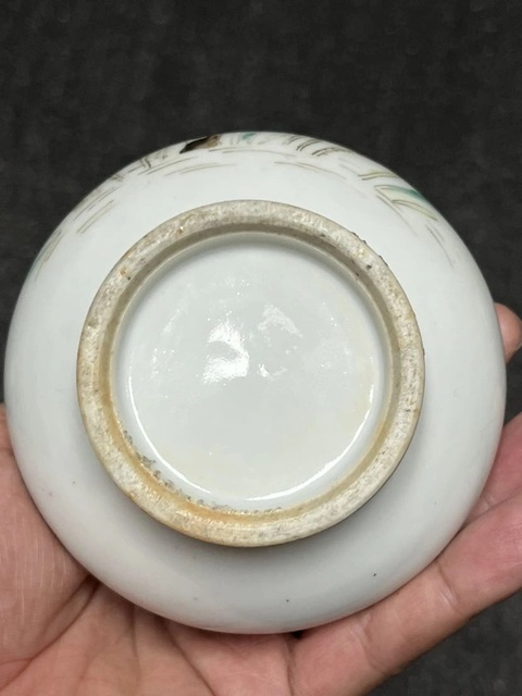 古玩陶瓷粉彩花卉紋小賞瓶真品鑒賞圖