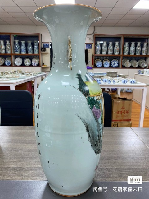古玩陶瓷人物紋新粉彩雙松葉耳撇口瓶真品鑒賞圖