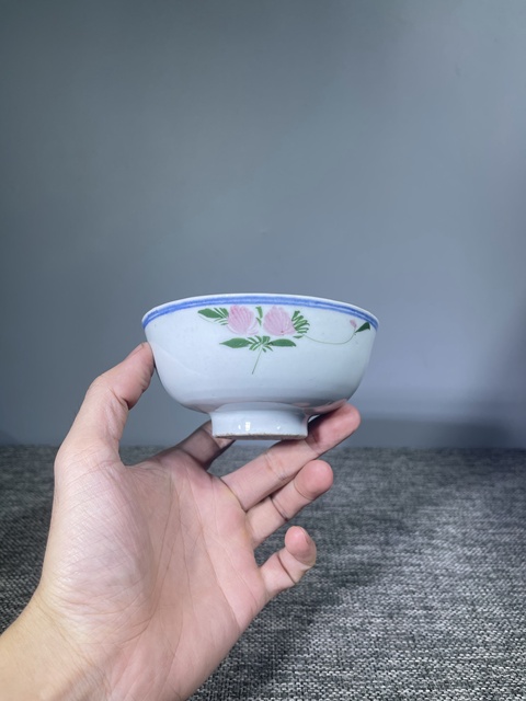 古玩陶瓷民國.釉下彩花卉紋茶碗拍賣，當前價格0元
