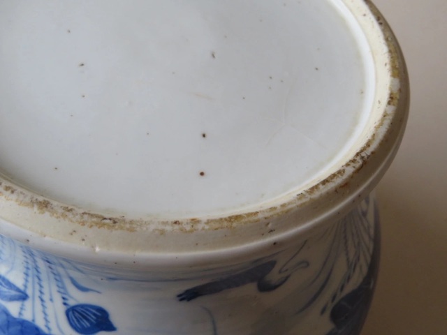 古玩陶瓷青花荷塘鴛鴦紋馬蹄缸真品鑒賞圖