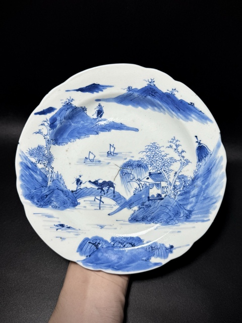古玩陶瓷青花山水牧童放牛圖花口盤真品鑒賞圖