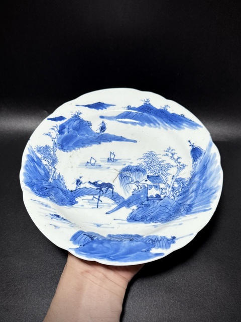 古玩陶瓷青花山水牧童放牛圖花口盤真品鑒賞圖