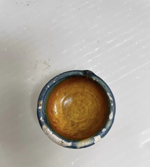 古玩陶瓷唐·三彩藍釉黃口杯拍賣，當前價格0元