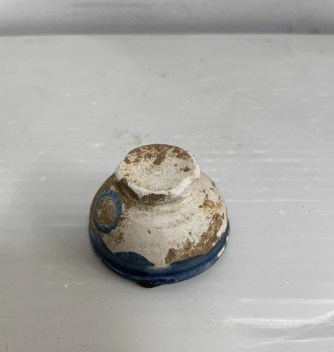 古玩陶瓷唐·三彩藍釉黃口杯拍賣，當前價格0元
