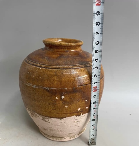 古玩陶瓷唐·黃釉罐拍賣,當前價格0元