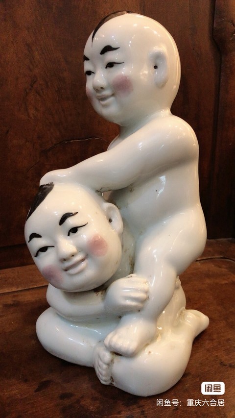 古玩陶瓷童子塑像真品鑒賞圖
