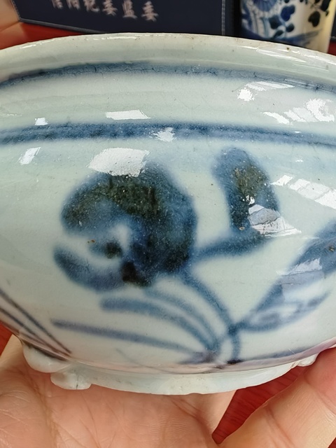 古玩陶瓷青花三足爐真品鑒賞圖