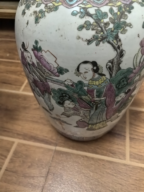 古玩陶瓷仕女嬰戲紋粉彩冬瓜罐真品鑒賞圖