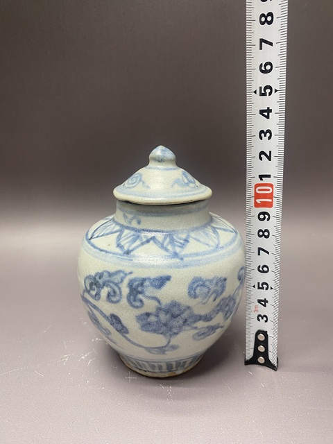 古玩陶瓷明中期·花卉紋青花蓋罐拍賣,當前價格3200元