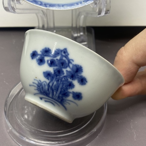 古玩陶瓷清乾隆青花松樹盤真品鑒賞圖