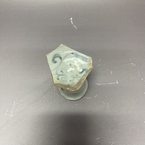 古玩陶瓷花卉紋青花高足杯標本真品鑒賞圖