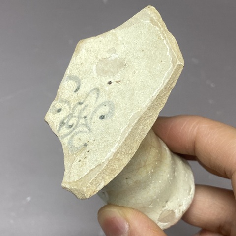 古玩陶瓷花卉紋青花竹節柄高足杯標本真品鑒賞圖