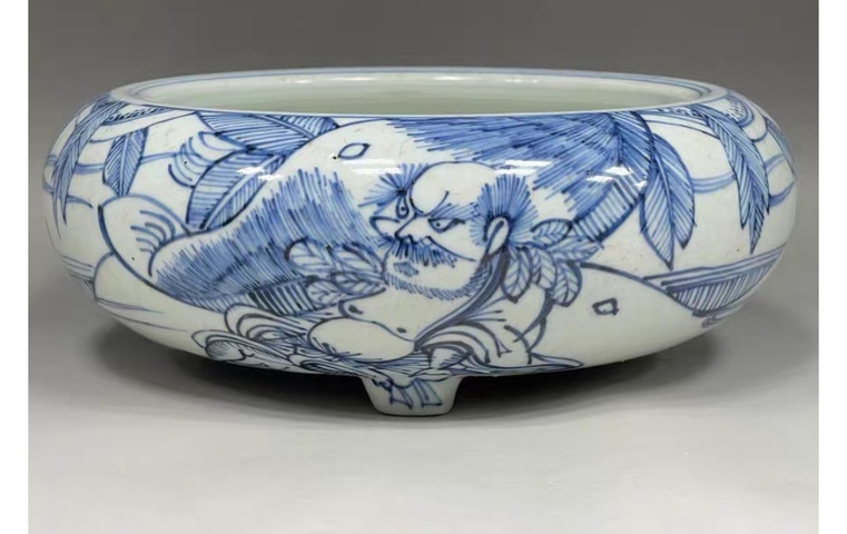 古玩陶瓷晚明青花線描三足洗式香爐真品鑒賞圖