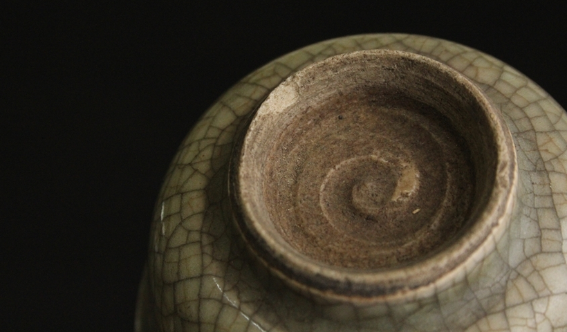 古玩陶瓷綠哥釉茶碗真品鑒賞圖