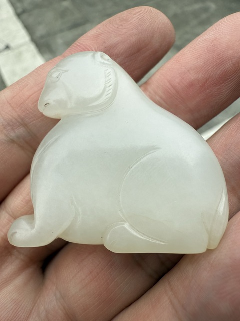 古玩玉器和田玉熊真品鑒賞圖