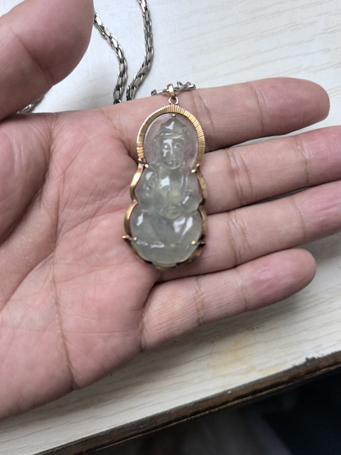 古玩玉器天然翡翠觀音掛件真品鑒賞圖