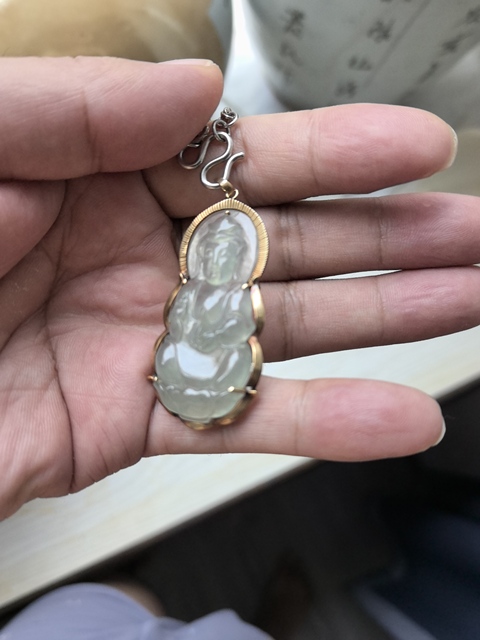 古玩玉器天然翡翠觀音掛件真品鑒賞圖