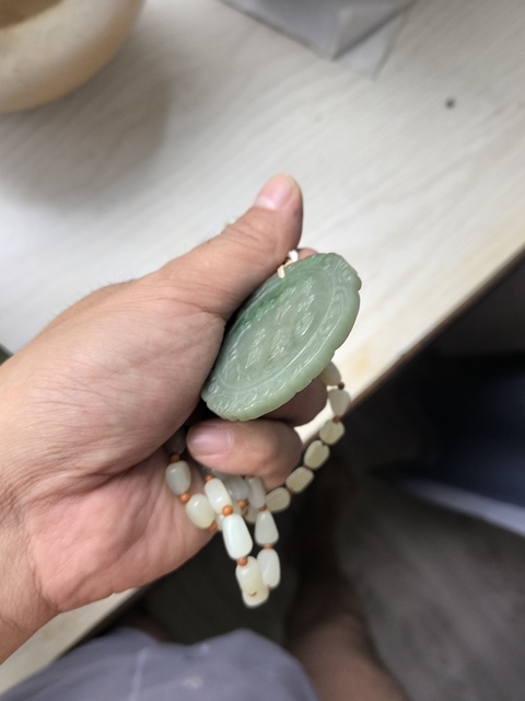 古玩玉器翡翠雕“壽比南山”牌真品鑒賞圖