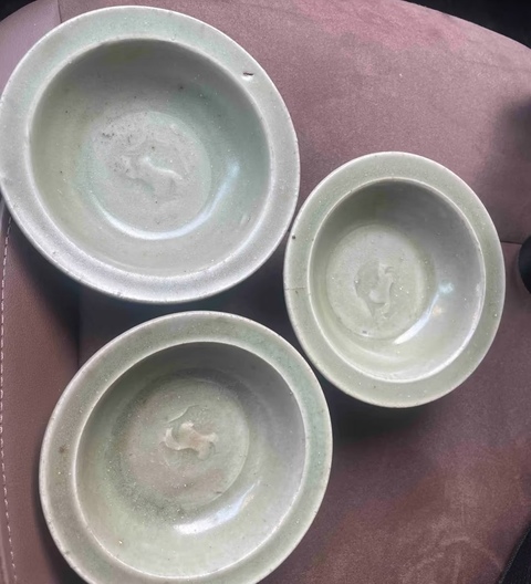 古玩陶瓷龍泉窯青釉印花雙魚(yú)紋折沿洗真品鑒賞圖