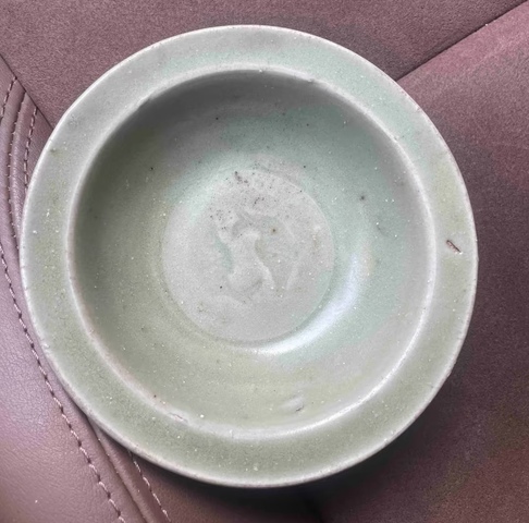 古玩陶瓷龍泉窯青釉印花雙魚(yú)紋折沿洗真品鑒賞圖