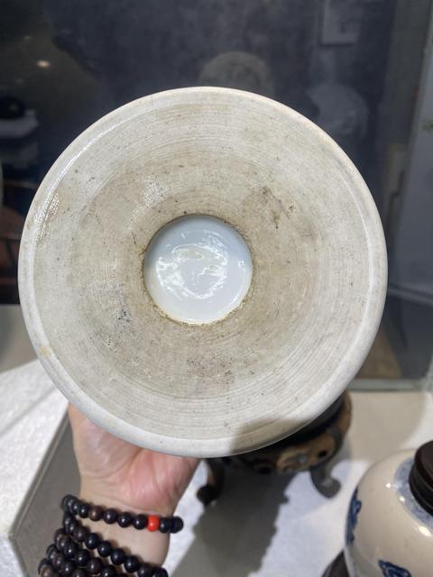 古玩陶瓷人物紋粉彩筆筒真品鑒賞圖
