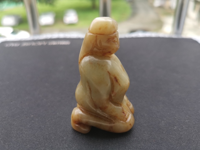 古玩玉器玉跪人題材把件真品鑒賞圖