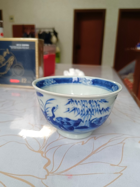 古玩陶瓷花鳥紋青花小碗真品鑒賞圖