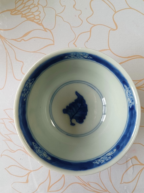 古玩陶瓷花鳥紋青花小碗真品鑒賞圖