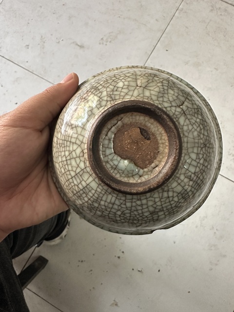 古玩陶瓷清中期哥釉碗真品鑒賞圖