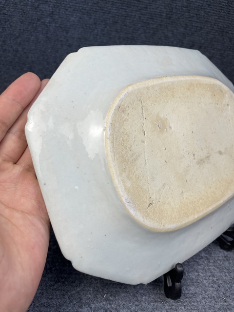 古玩陶瓷青花山水?dāng)y琴訪友盤拍賣，當(dāng)前價格1588元