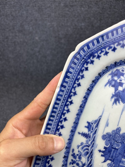 古玩陶瓷青花山水?dāng)y琴訪友盤拍賣，當(dāng)前價格1588元