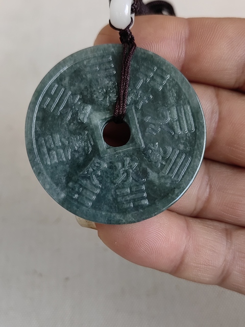古玩玉器翡翠雕“八卦牌”拍賣，當前價格298元
