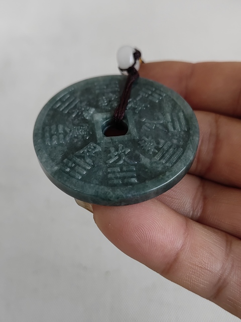古玩玉器翡翠雕“八卦牌”拍賣，當前價格298元