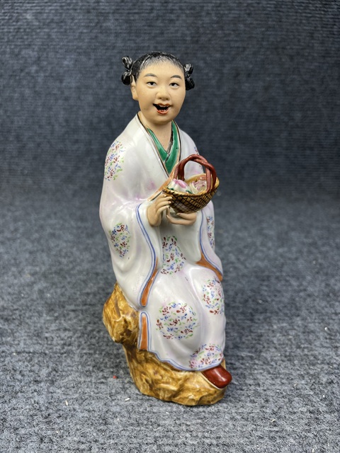 古玩陶瓷八仙人物塑像拍賣，當前價格2388元