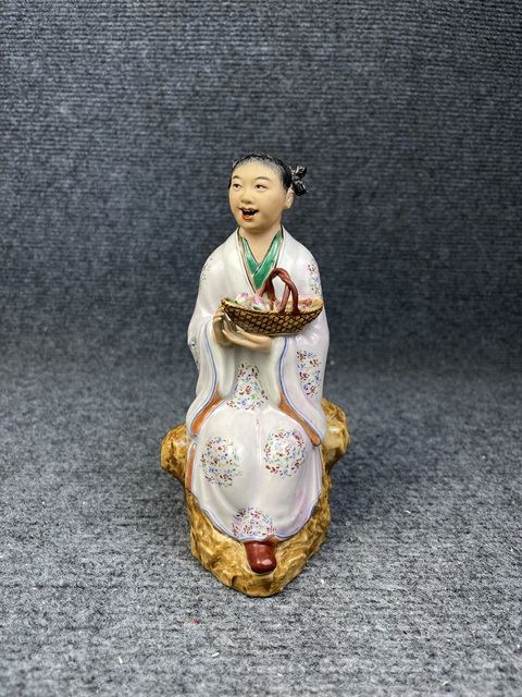 古玩陶瓷八仙人物塑像拍賣，當前價格2388元