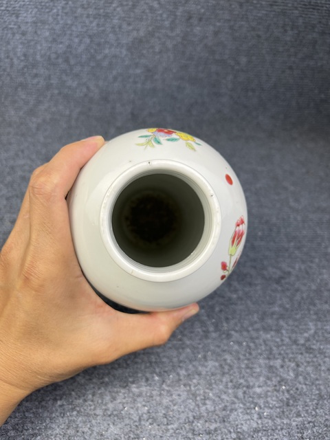 古玩陶瓷粉彩牡丹花鳥紋瓶拍賣，當前價格4688元