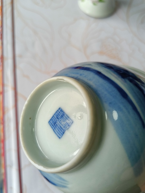 古玩陶瓷清中期青花杯真品鑒賞圖